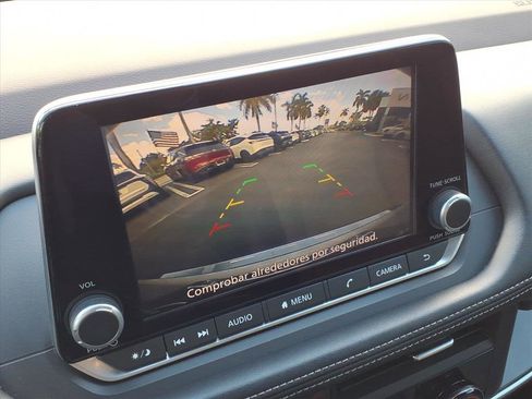 Certified 2023 Nissan Rogue SV image 28