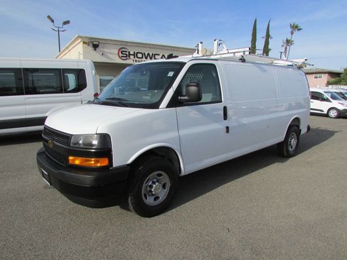 Used 2025 Chevrolet Express 2500 Extended w/ Communications Package image 4