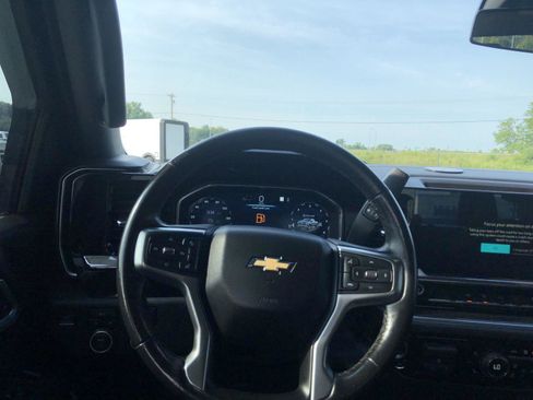Used 2022 Chevrolet Silverado 1500 LT w/ Protection Package AWD/4WD image 14