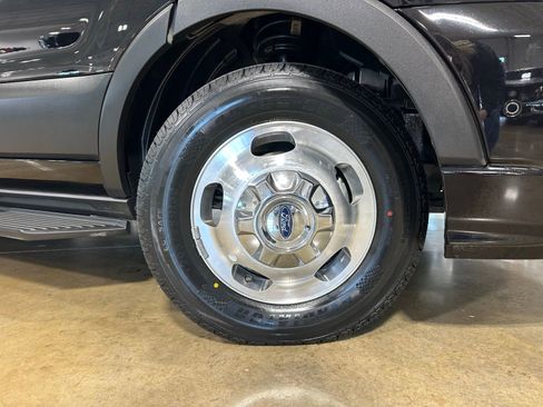 Used 2021 Ford Transit 350 XLT image 9