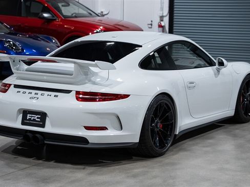 Used 2015 Porsche 911 GT3 RWD image 6