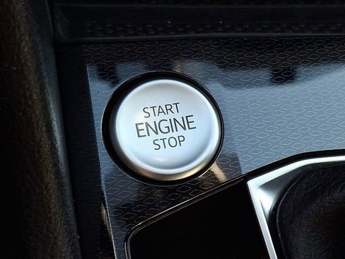 Certified 2025 Volkswagen Taos SEL w/ Black Wheel Plus Package image 23