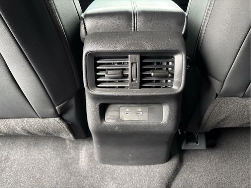 Used 2025 Nissan Murano SL image 11