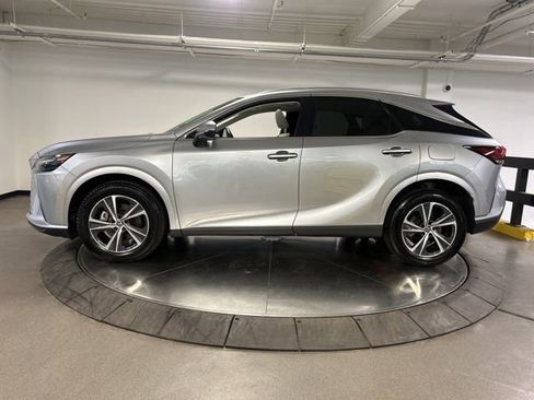 Used 2023 Lexus RX 350h w/ Accessory Package (2T) AWD/4WD image 4