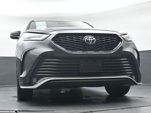 Certified 2023 Toyota Highlander XSE image 45