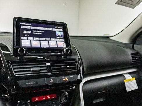 New 2025 Mitsubishi Eclipse Cross LE image 12