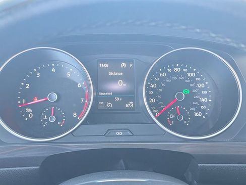 Used 2018 Volkswagen Tiguan SE image 28