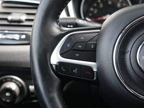 Used 2019 Jeep Compass Latitude AWD/4WD image 13