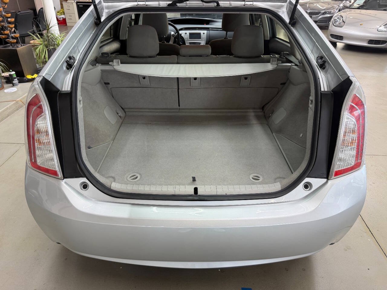 Used 2015 Toyota Prius Two FWD image 9