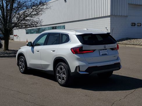 Certified 2023 BMW X1 xDrive28i w/ Convenience Package image 2