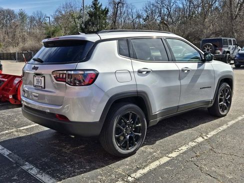 Certified 2025 Jeep Compass Latitude w/ Sun & Sound Group image 3