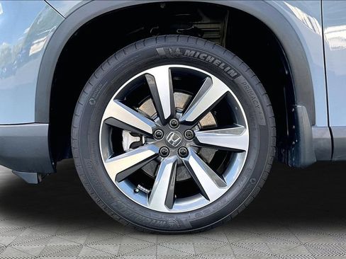Used 2025 Honda Pilot Touring image 23