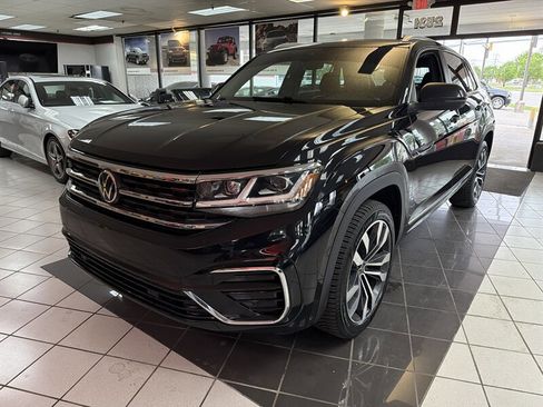 Used 2020 Volkswagen Atlas Cross Sport SEL R-Line image 1