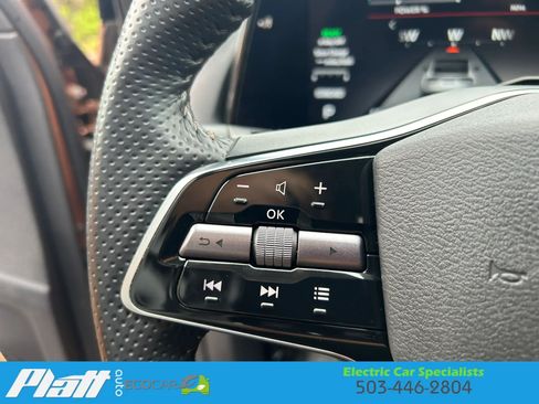 Used 2023 Nissan Ariya FWD image 22