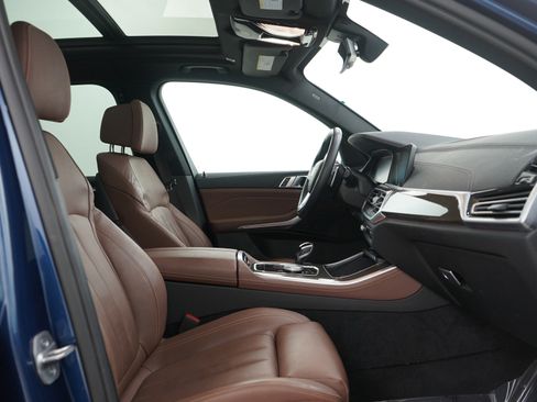 Used 2022 BMW X5 xDrive40i w/ Premium Package image 13
