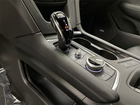 Certified 2025 Cadillac XT6 Premium Luxury w/ Platinum Package image 23