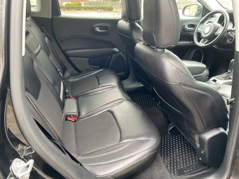 Used 2018 Jeep Compass Latitude w/ Popular Equipment Group image 20