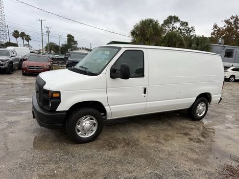 Used 2010 Ford E-150 and Econoline 150 image 1