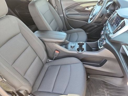 Used 2024 GMC Terrain SLE w/ Driver Convenience Package image 15