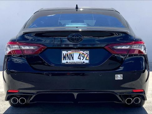 Used 2022 Toyota Camry XSE FWD image 5