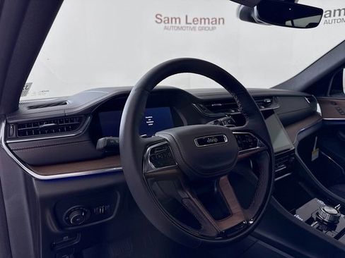 New 2025 Jeep Grand Cherokee Summit w/ Obsidian Package image 9