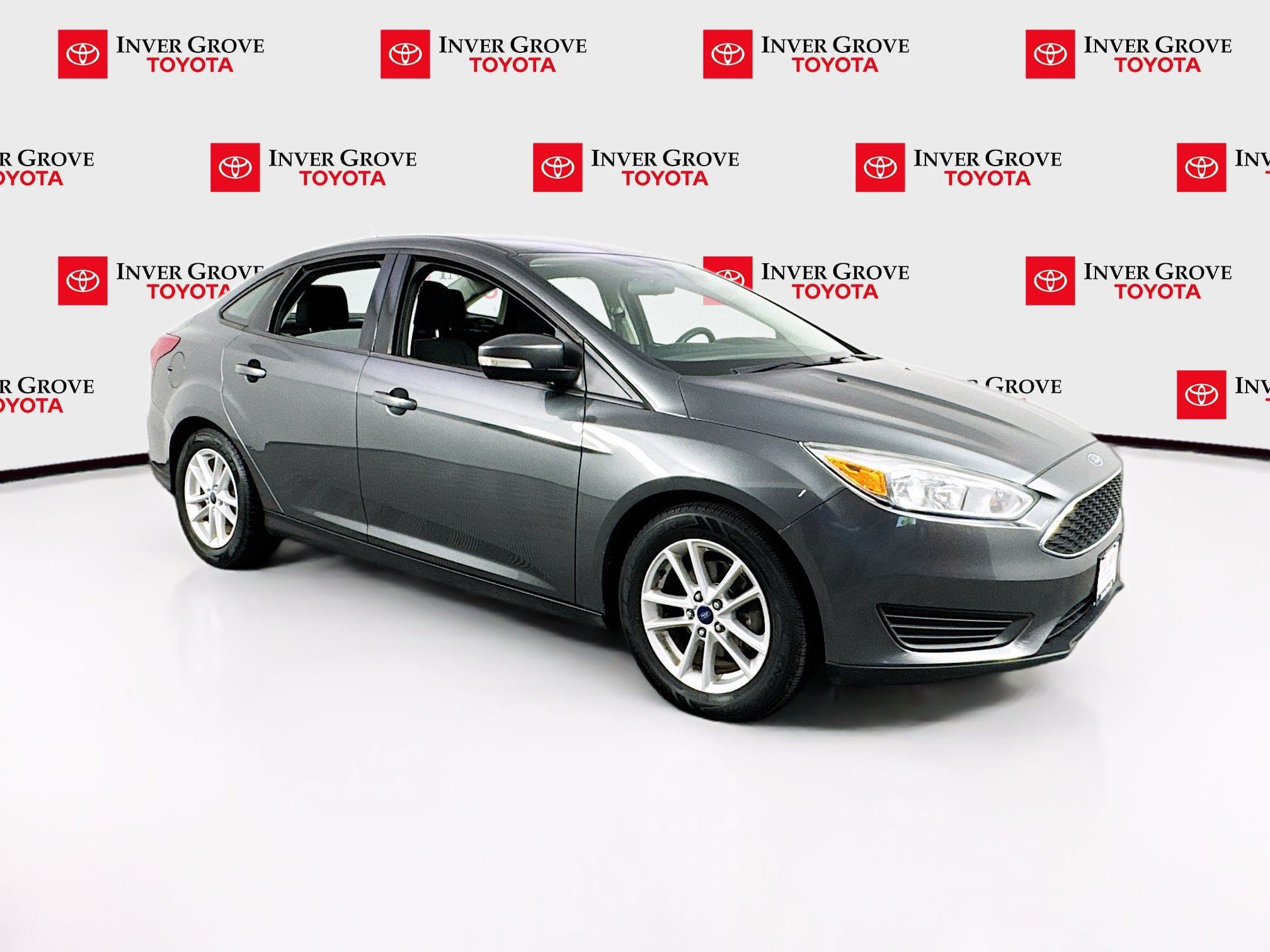 Used 2017 Ford Focus SE FWD image 3