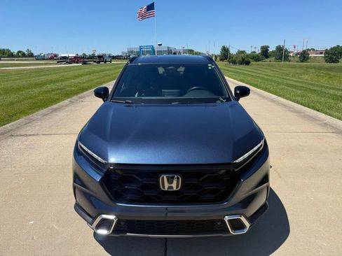 Used 2025 Honda CR-V Sport Touring image 12