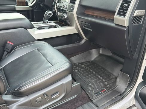 Used 2017 Ford F150 Lariat w/ Equipment Group 502A Luxury image 80