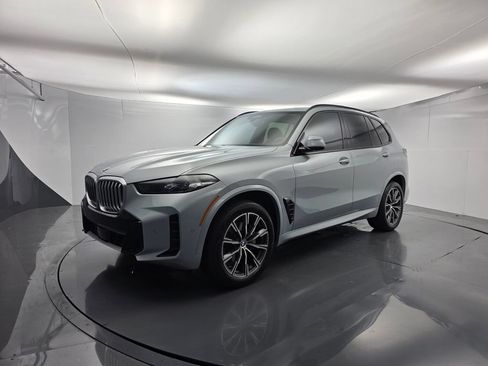 Used 2024 BMW X5 sDrive40i w/ M Sport Package RWD image 8