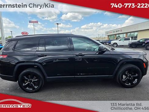 Used 2025 Jeep Grand Cherokee L Altitude image 33