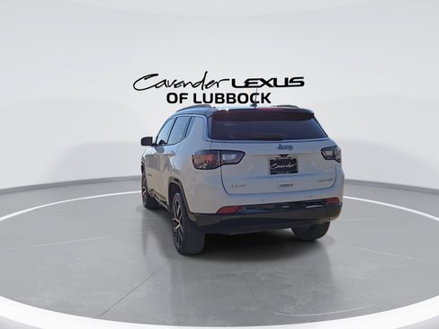 Used 2025 Jeep Compass Limited w/ Elite Group AWD/4WD image 7