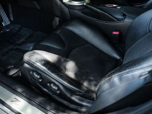 Used 2009 Nissan 370Z Touring w/ Sport Pkg image 59