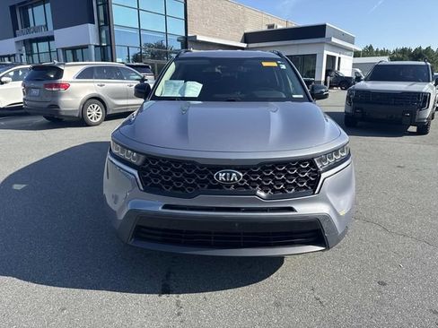 Certified 2021 Kia Sorento S AWD/4WD image 2