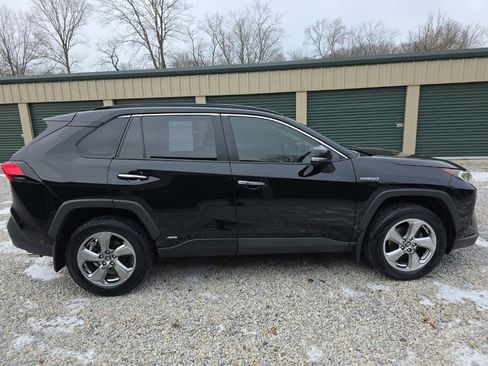 Certified 2019 Toyota RAV4 Limited image 7