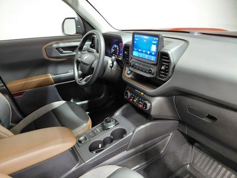 Used 2024 Ford Bronco Sport Outer Banks w/ Topo Graphic Package image 25