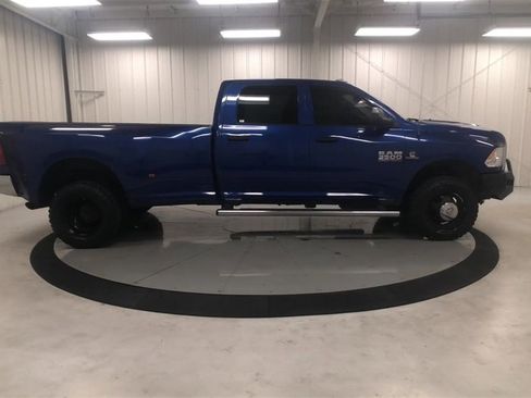 Used 2018 RAM 3500 Tradesman w/ Chrome Appearance Group image 9