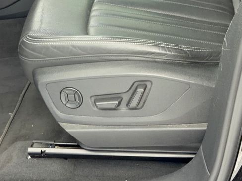 Used 2020 Audi e-tron Premium Plus AWD/4WD image 16