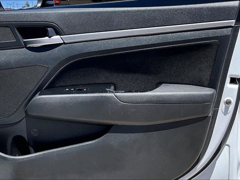 Used 2020 Hyundai Elantra SEL w/ Cargo Package (C1) FWD image 21