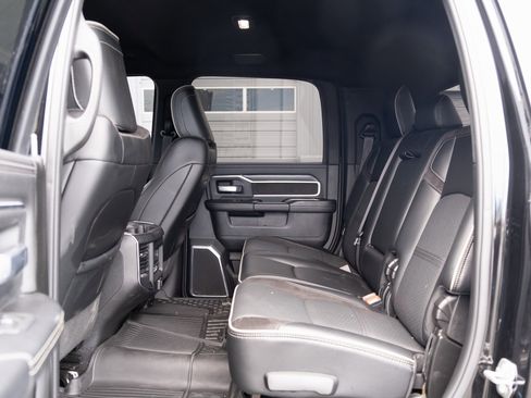 Used 2024 RAM 2500 Laramie w/ Night Edition image 17