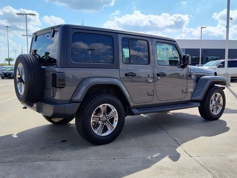Used 2021 Jeep Wrangler Unlimited Sahara image 7