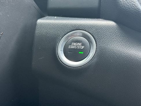 Used 2024 GMC Terrain SLE image 23