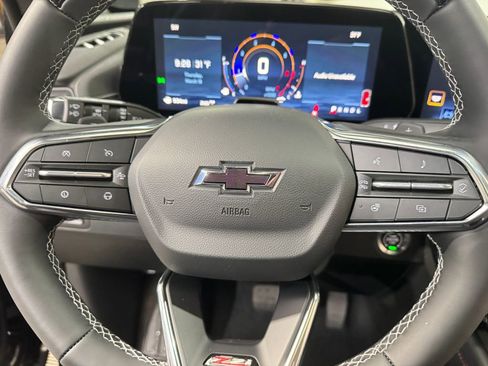 New 2026 Chevrolet Traverse Z71 w/ Enhanced Driving Package AWD/4WD image 18