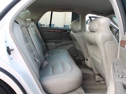 Used 2000 Cadillac De Ville w/ Comfort/Convenience Pkg image 29