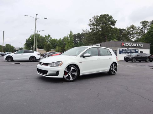 Used 2017 Volkswagen GTI S FWD image 6