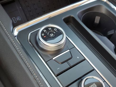 Used 2023 Ford Expedition Max XLT image 23