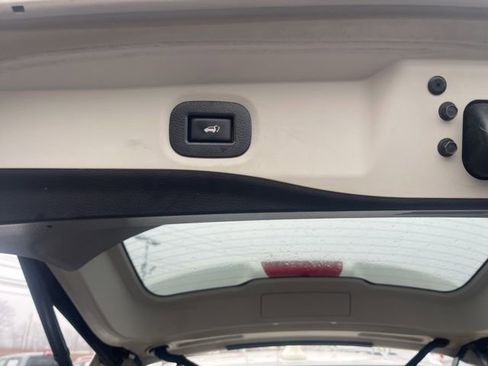 Used 2017 Nissan Rogue SL w/ SL Premium Package image 22