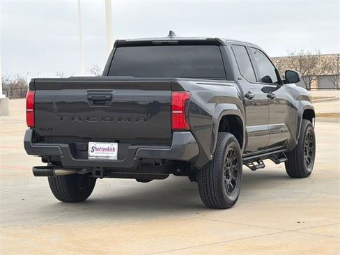 Used 2025 Toyota Tacoma SR5 image 7