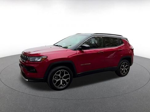 Used 2025 Jeep Compass Limited AWD/4WD image 8