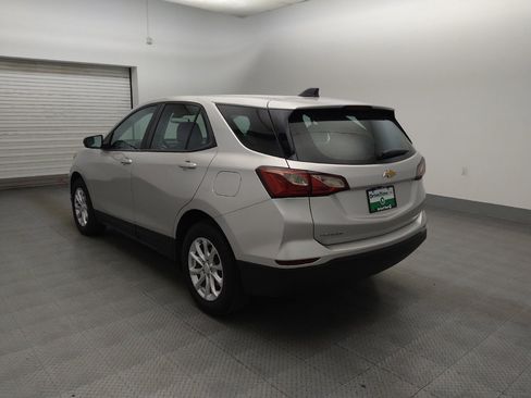 Used 2021 Chevrolet Equinox LS image 5