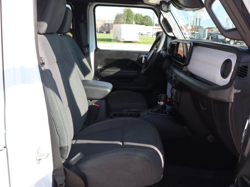 Used 2025 Jeep Wrangler Unlimited Sport S 4xe AWD/4WD image 12
